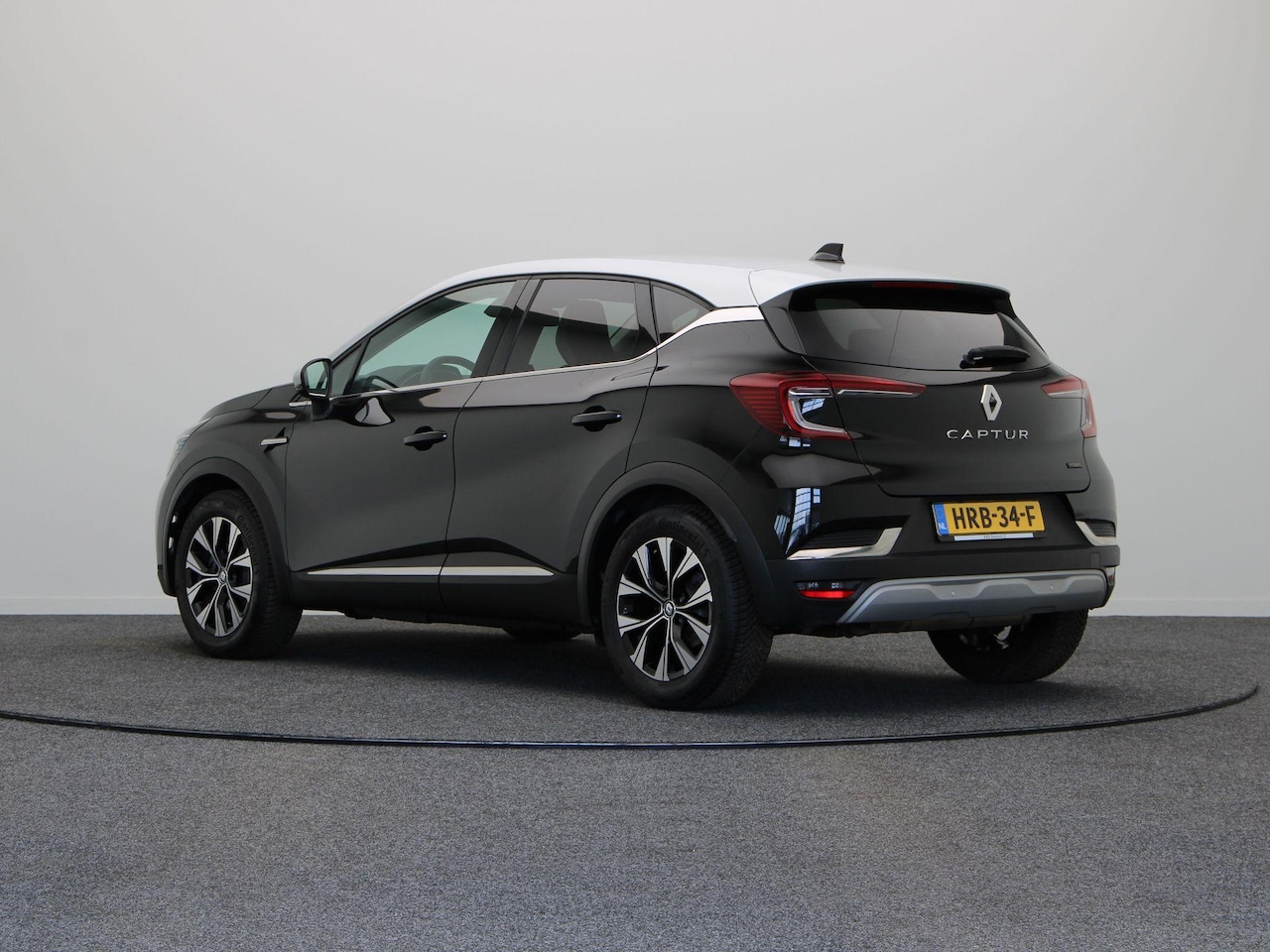Renault Captur - 1.6 E-Tech full hybrid 145pk techno | Grootscherm navigatie | Achteruitrijcamera | Parkeer - AutoWereld.nl