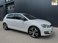 Volkswagen Golf - 1.2 TSI COMFORTLINE 5DRS NAVI LMV