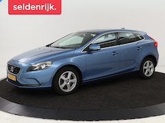 Volvo V40 - 2.0 T2 Momentum | Navigatie | Parkeerhulp | Climate control | Bluetooth | Cruise control