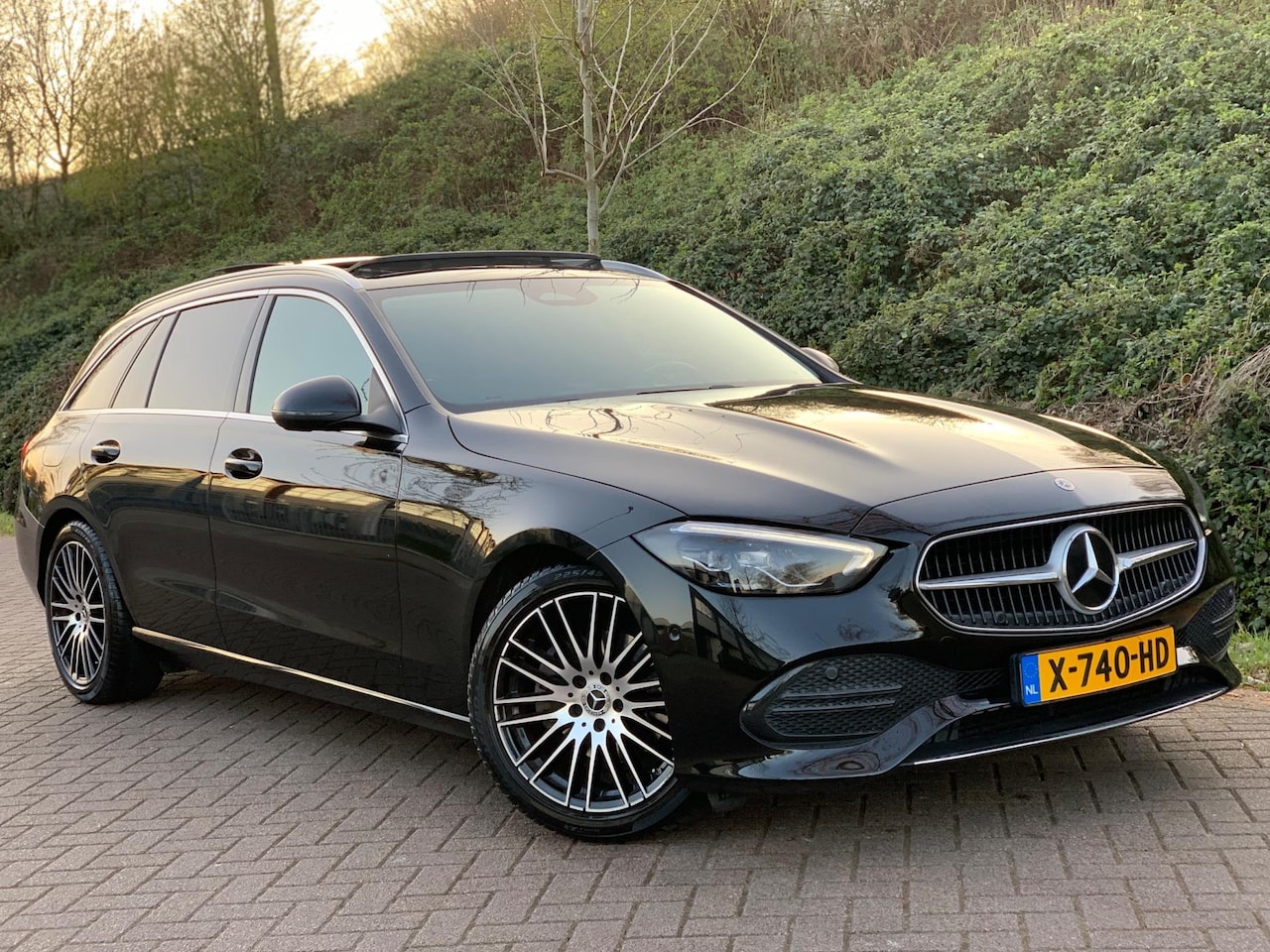 Mercedes-Benz C-klasse Estate - 180 AMG Line AUT|PANO|LUXE ! - AutoWereld.nl