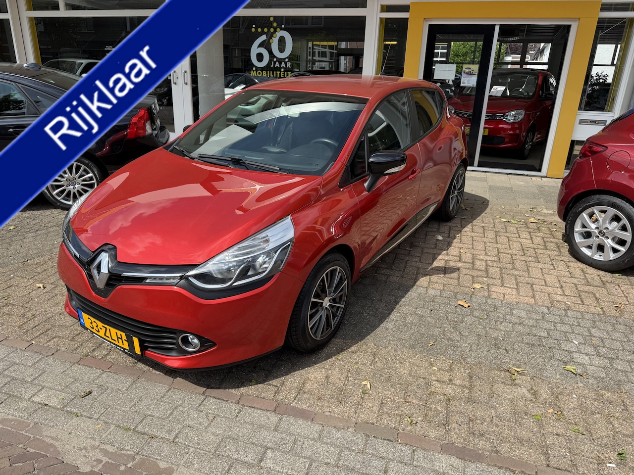 Renault Clio - 0.9 TCe ECO Collection NAVIGATIE AICO PARKEERSENSOREN CPV ELEKTR.RAMEN - AutoWereld.nl