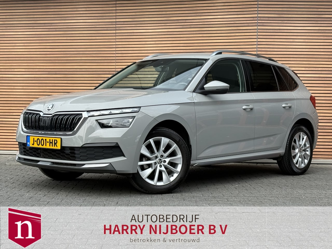 Skoda Kamiq - 1.5 TSI ACT Sport Business Trekhaak / Carplay / Led / Lm Velgen / Sportstoelen - AutoWereld.nl
