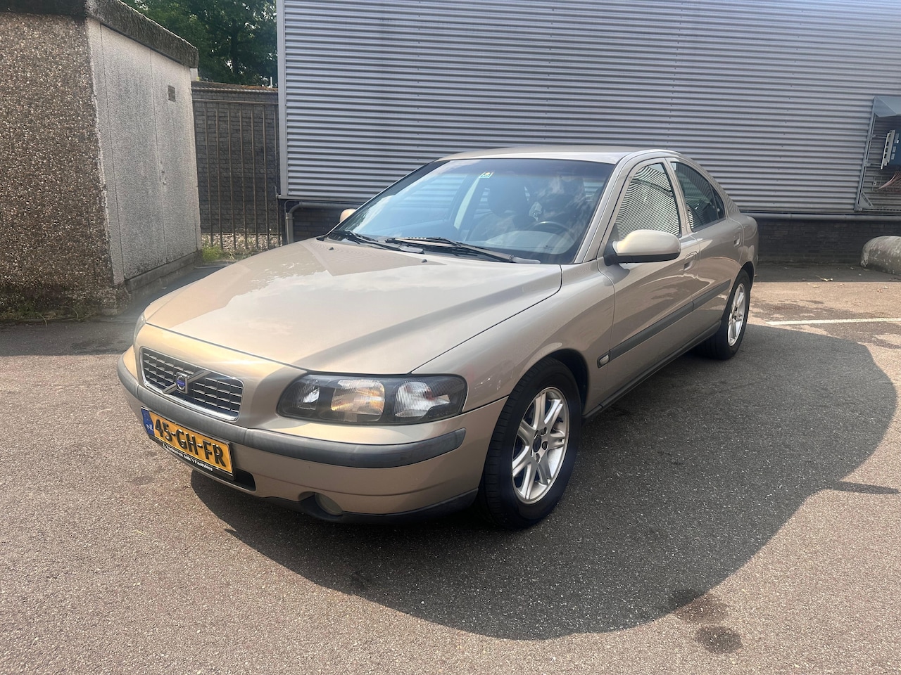 Volvo S60 - 2.4 Edition + Airco en Trekhaak  **YOUNGTIMER** - AutoWereld.nl