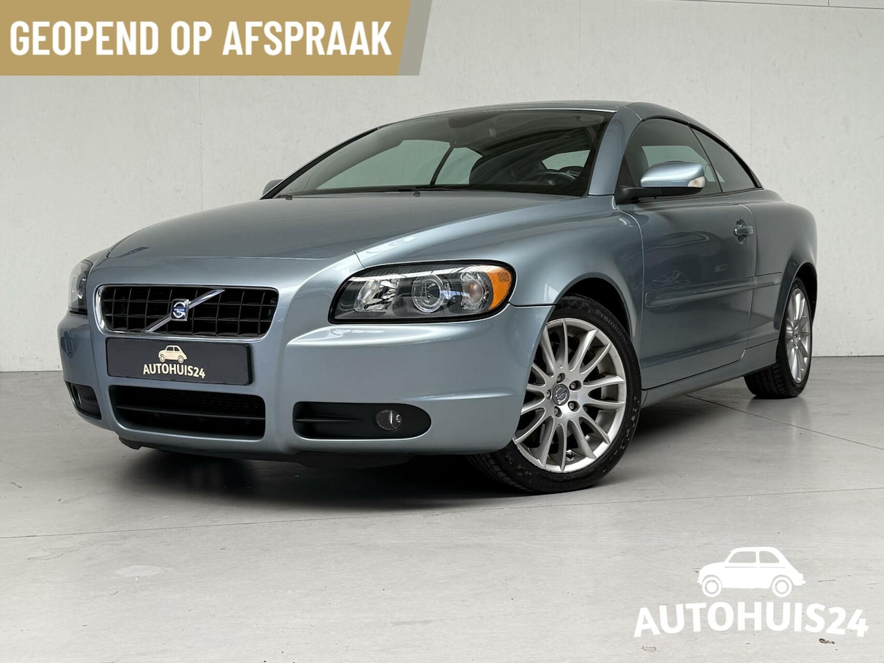 Volvo C70 Convertible - 2.4i 170pk Momentum NL-Auto Leder PDC - AutoWereld.nl