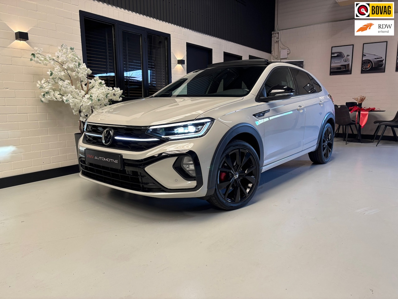 Volkswagen Taigo - 1.5 TSI R-Line Business |Pano|Cam|IQ-light|Ledbar| CarPlay | - AutoWereld.nl