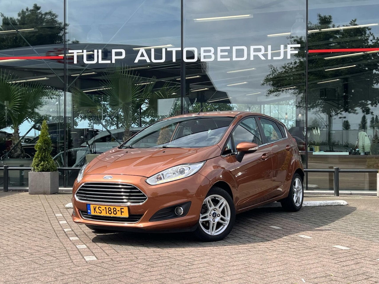 Ford Fiesta - 1.0 Titanium 5 deurs Clima Cruise Psensor Trekhaak - AutoWereld.nl