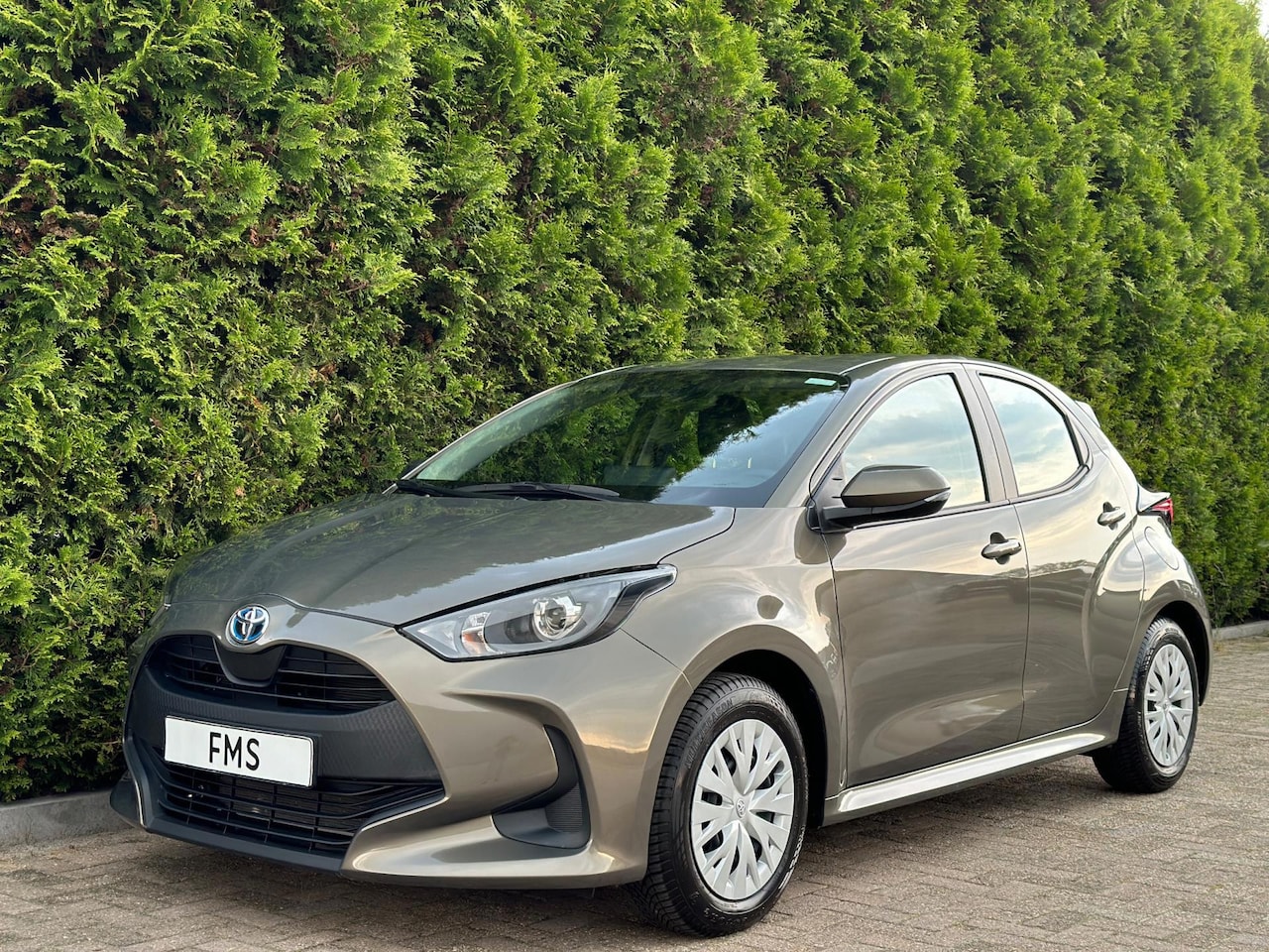 Toyota Yaris - 1.5 Hybrid Business Plus Trekhaak Camera - AutoWereld.nl