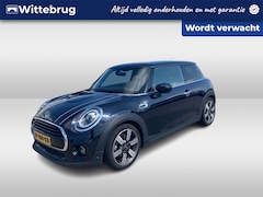 MINI Cooper - 1.5 60 Years Edition / Pano / Leder / Head up / Parkeer sensoren V+A / Navigatie