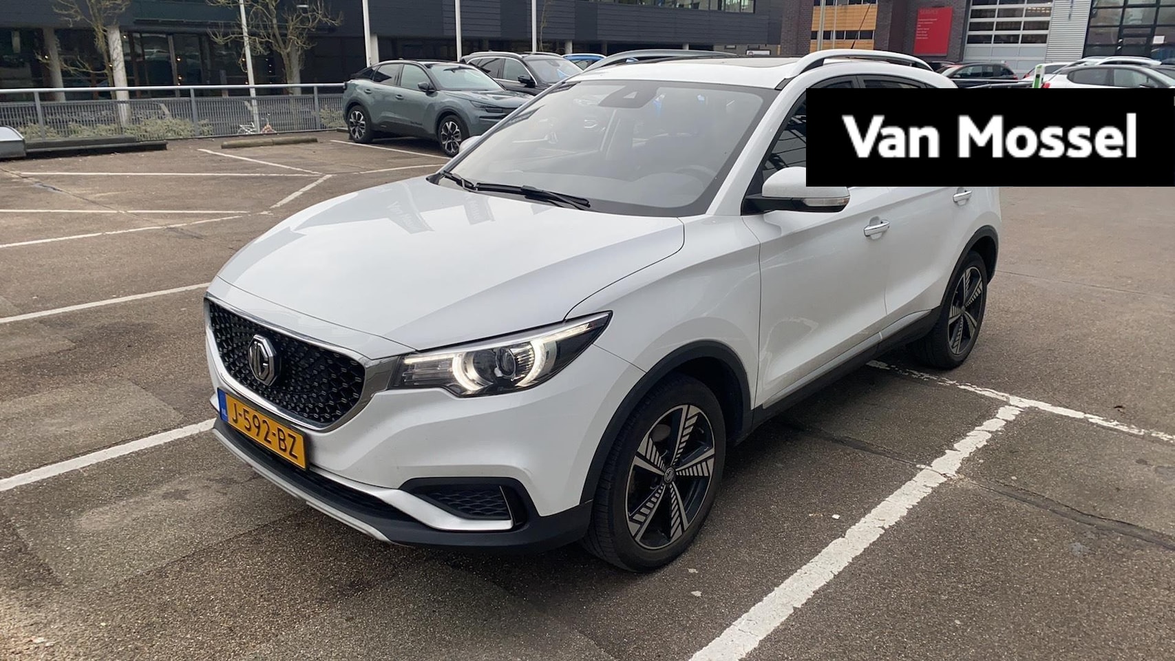 MG ZS - Luxury 45 kWh - AutoWereld.nl