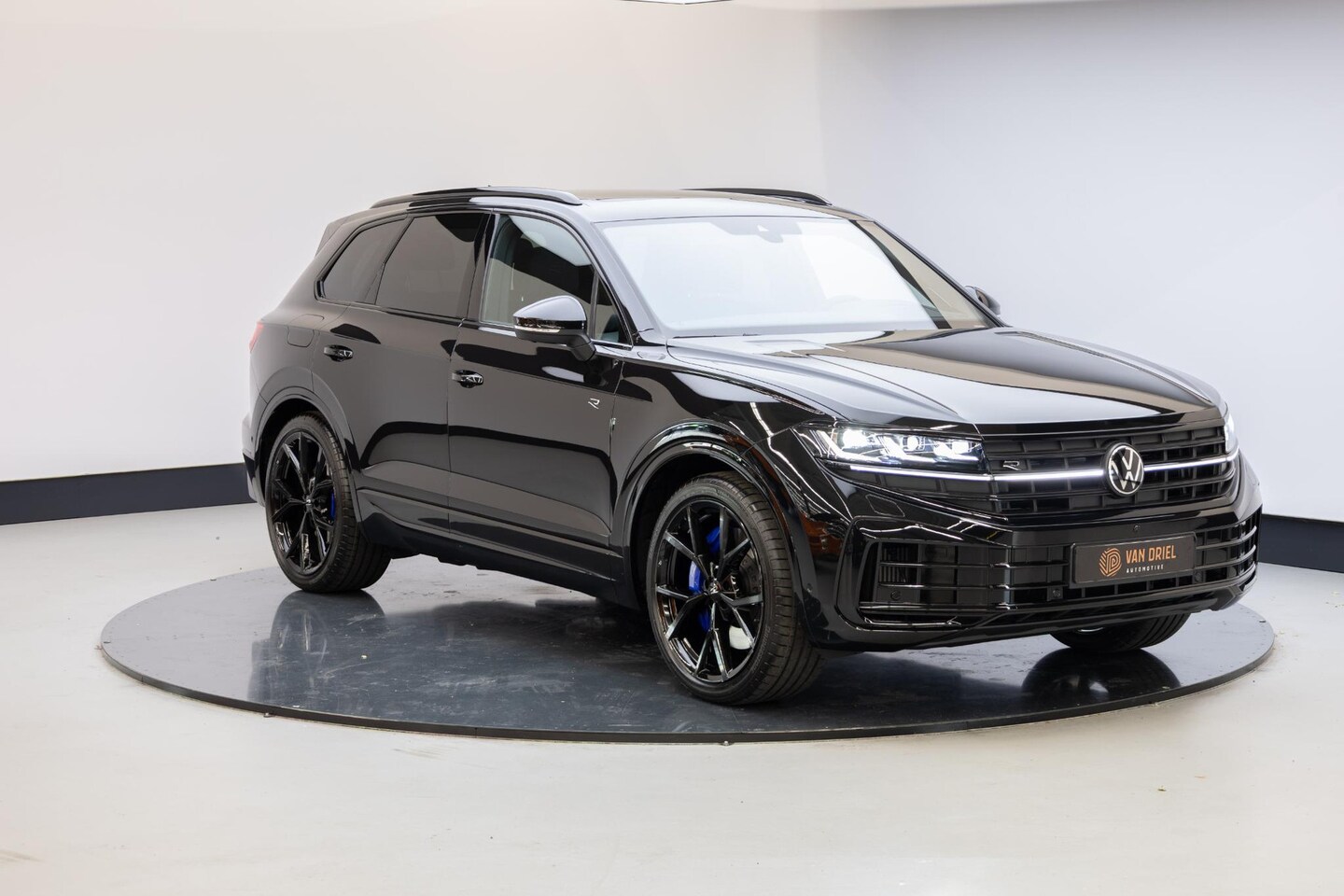 Volkswagen Touareg - 3.0 TSi eHybrid 4MOTION R Edition 3.0 TSi eHybrid 4MOTION R Edition | 22 Inch | - AutoWereld.nl