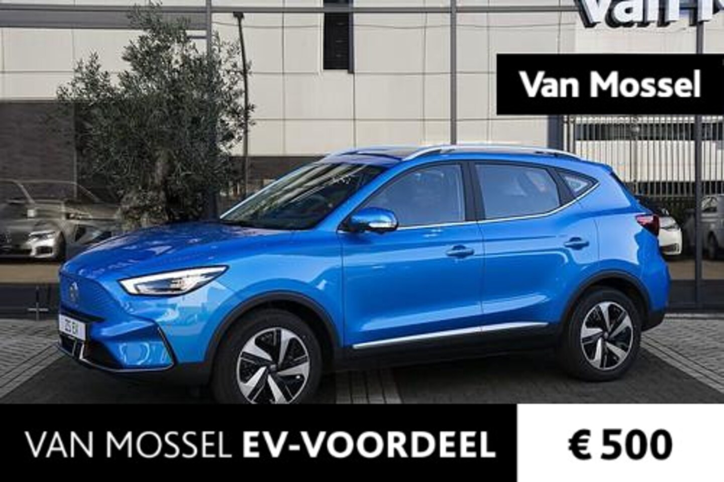MG ZS - EV Standard Range Luxury 50 kWh | Navi | Leder | Panoramadak | 360 Camera | Led Koplampen - AutoWereld.nl