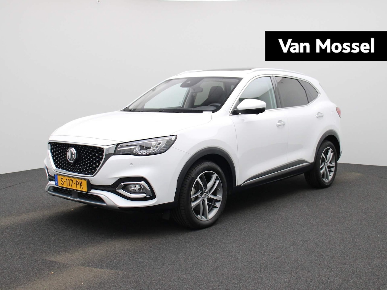 MG EHS - 1.5 T-GDI PHEV Aut. Luxury | Leder | Navi | Panoramadak | 360 Camera | Led Sfeerlicht | Ad - AutoWereld.nl