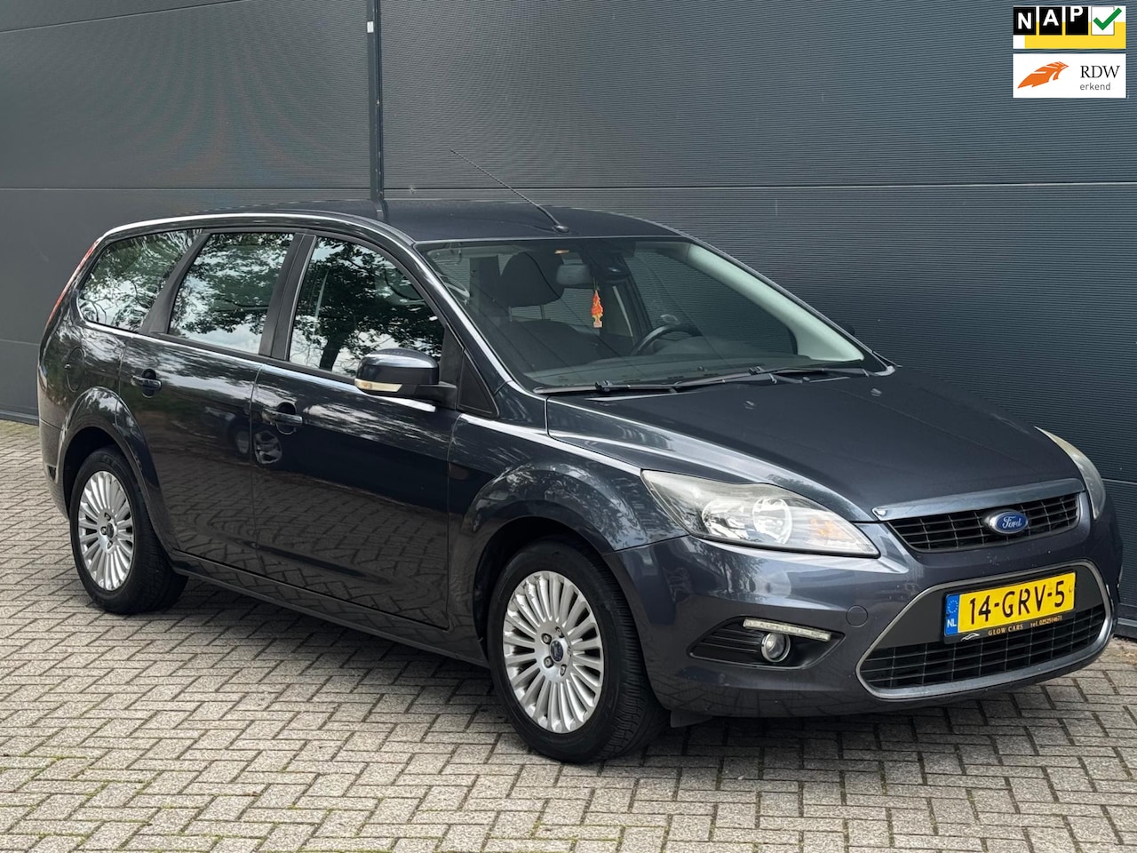 Ford Focus Wagon - 1.6 Titanium NAVI CLIMA CRUISE PDC TREKHAAK NAP - AutoWereld.nl