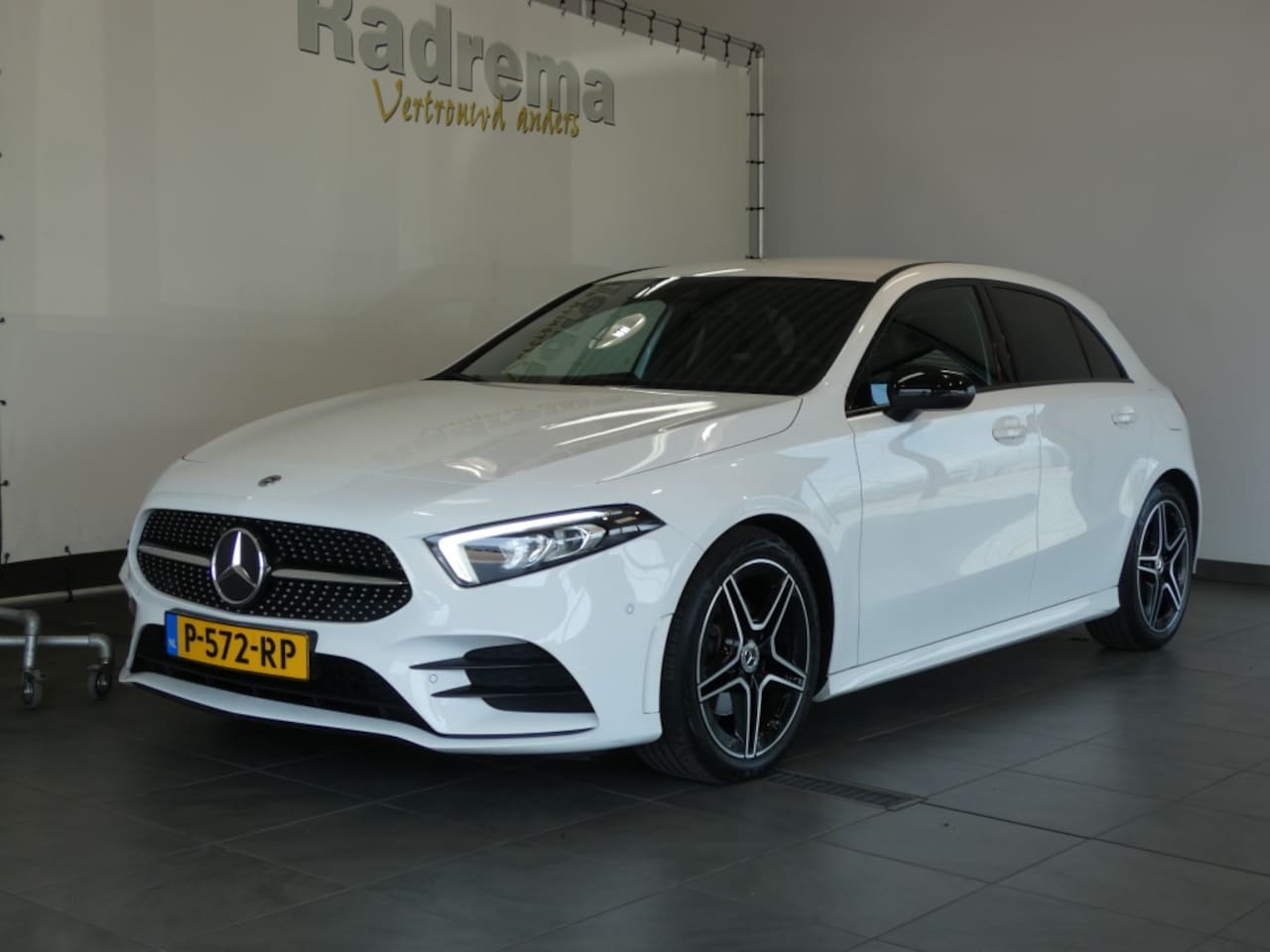 Mercedes-Benz A-klasse - 180 Bns Solution AMG Night Navi Trekhaak ! Nl auto - AutoWereld.nl