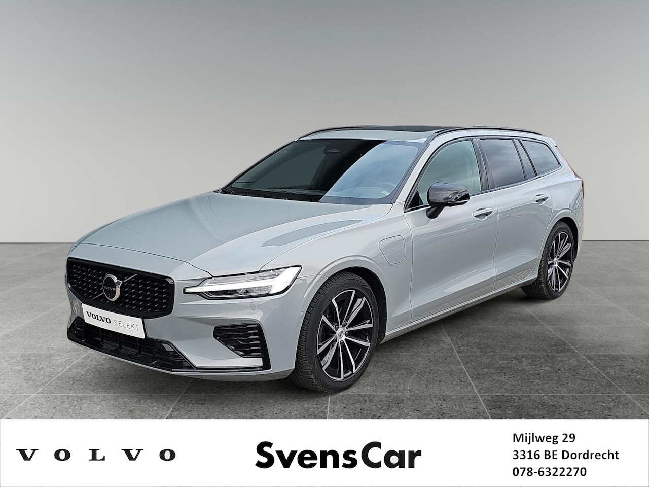 Volvo V60 - 2.0 T6 Plug-in hybrid AWD Plus Dark | Trekhaak | Panoramadak | Sportstoelen | 360 camera | - AutoWereld.nl