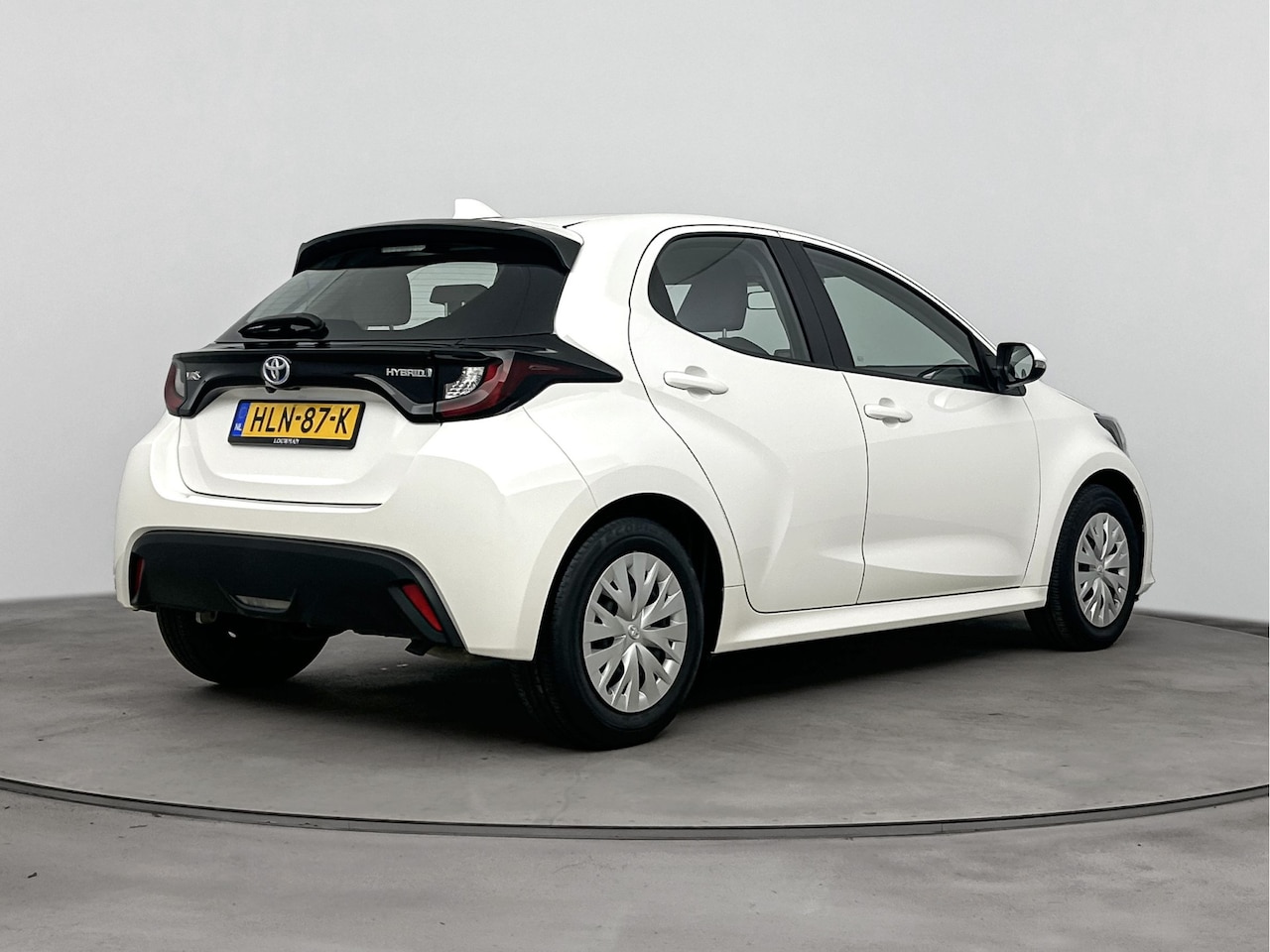 Toyota Yaris - 1.5 Hybrid Active Limited | Navigatie | Keyless start/entry | Parkeercamera | - AutoWereld.nl