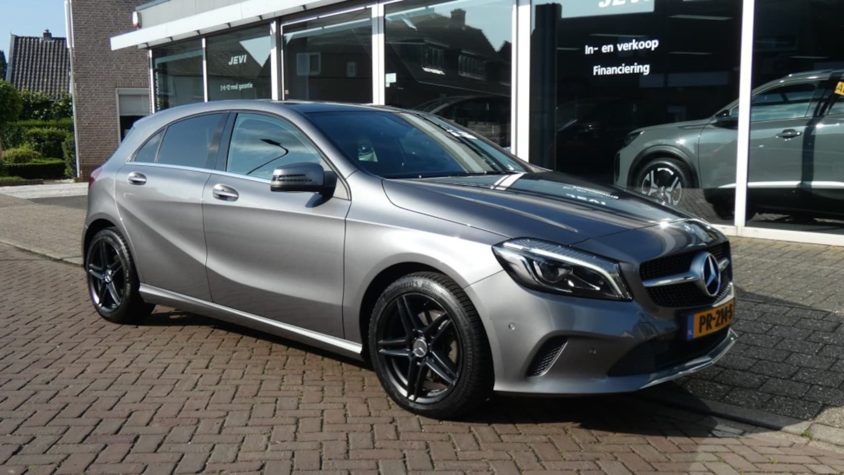Mercedes-Benz A-klasse - AMBITION  AUTOMAAT  55000 KM * NAVI * CRUISE * PANORAMADAK * 17 L.M.V * - AutoWereld.nl