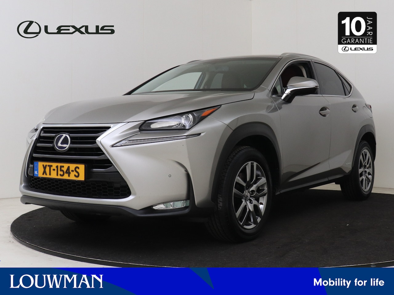 Lexus NX - 300h AWD Luxury Line | Lederen interieur | Electrische achterklep | - AutoWereld.nl
