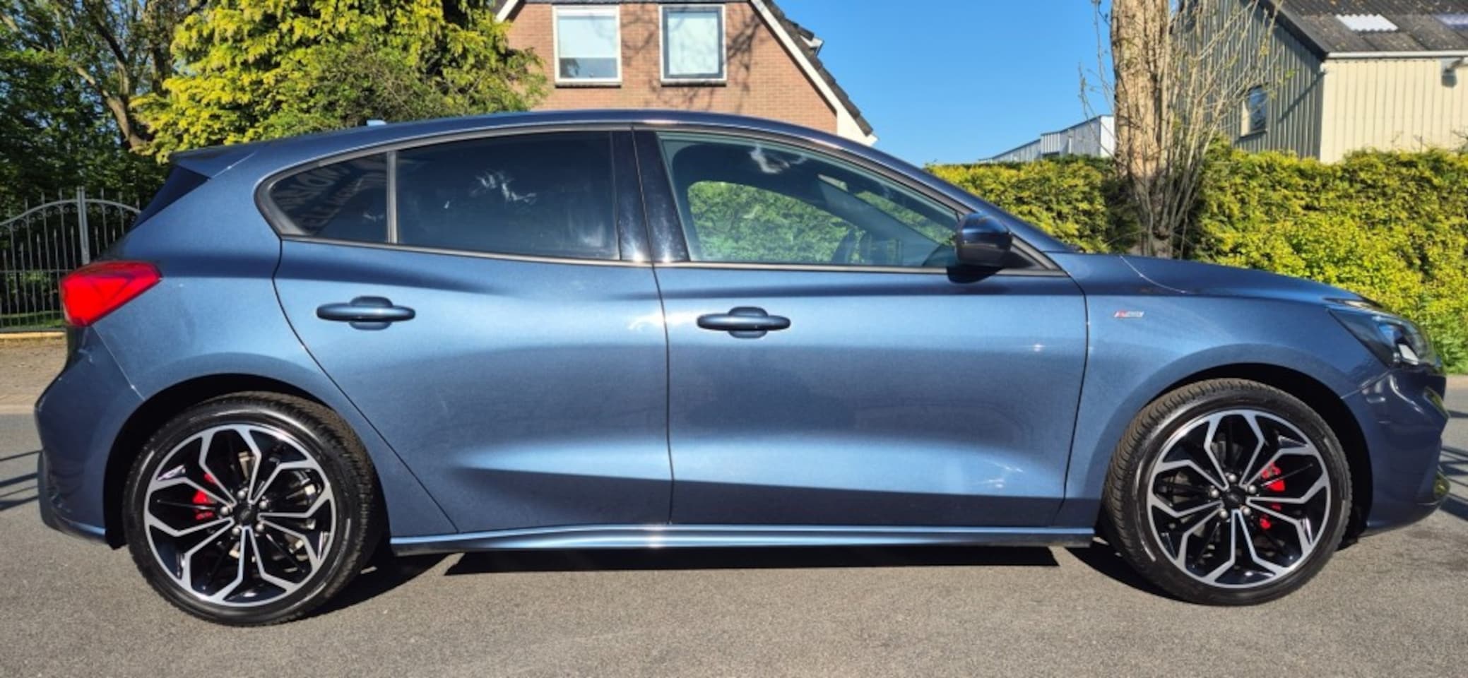 Ford Focus - 1.0 EcoBoost Titanium X business automaat ST line - AutoWereld.nl