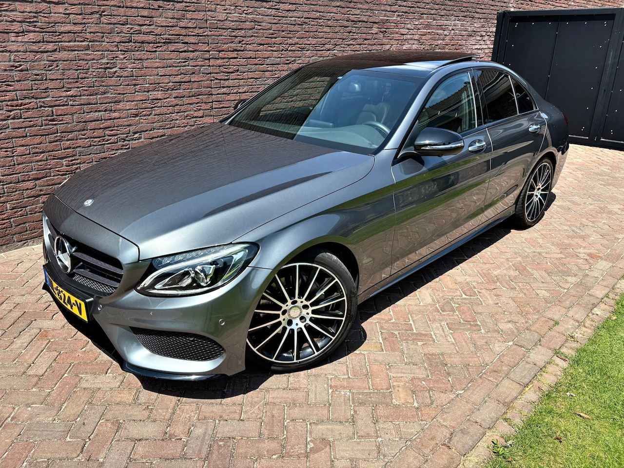 Mercedes-Benz C-klasse - 180 AMG Sport Edition Panoramadak Leder - AutoWereld.nl