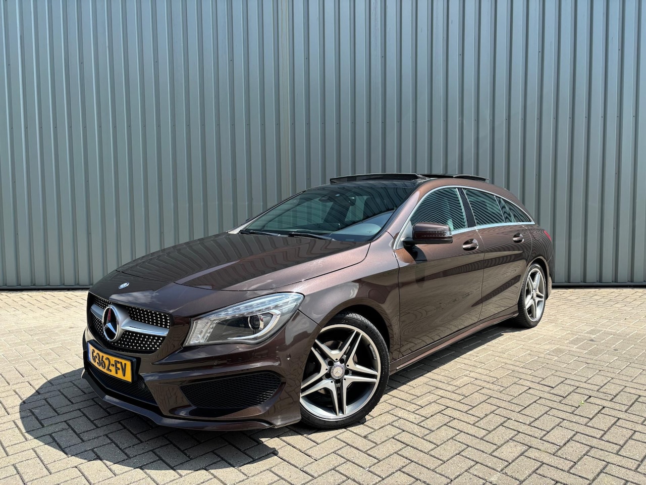 Mercedes-Benz CLA-klasse Shooting Brake - 200 OrangeArt Edition - AMG Styling - PANO - AutoWereld.nl