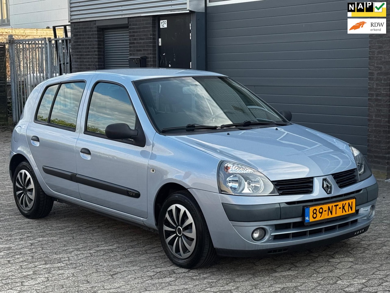 Renault Clio - 1.2-16V Privilège Comfort 5Deurs Nieuw APK - AutoWereld.nl