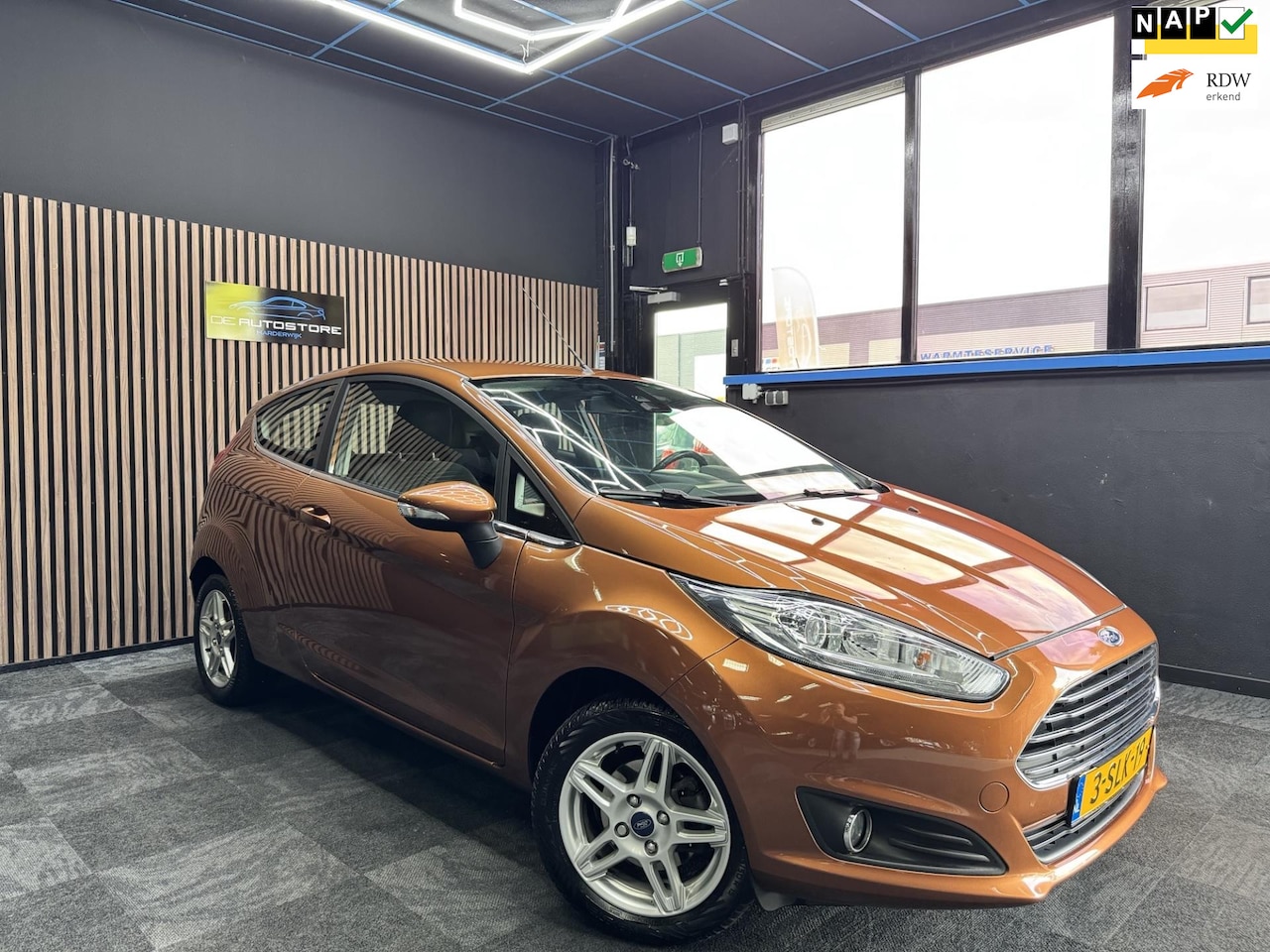 Ford Fiesta - 1.0 EcoBoost Titanium Airco Cruise navi Bluetooth Volledig dealer onderhouden!!! - AutoWereld.nl