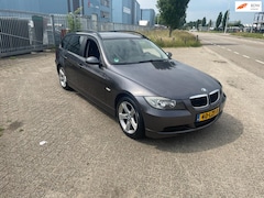 BMW 3-serie Touring - 318i