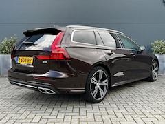 Volvo V60 - 2.0 B3 Inscription Styling Kit | Achterbank verwarmd | Achteruitrijcamera | Cruise control