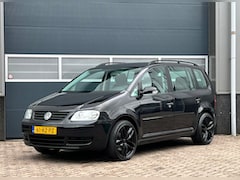 Volkswagen Touran - 1.6-16V FSI Business bj.2005 Airco|7 Pers|Trekh|Nap