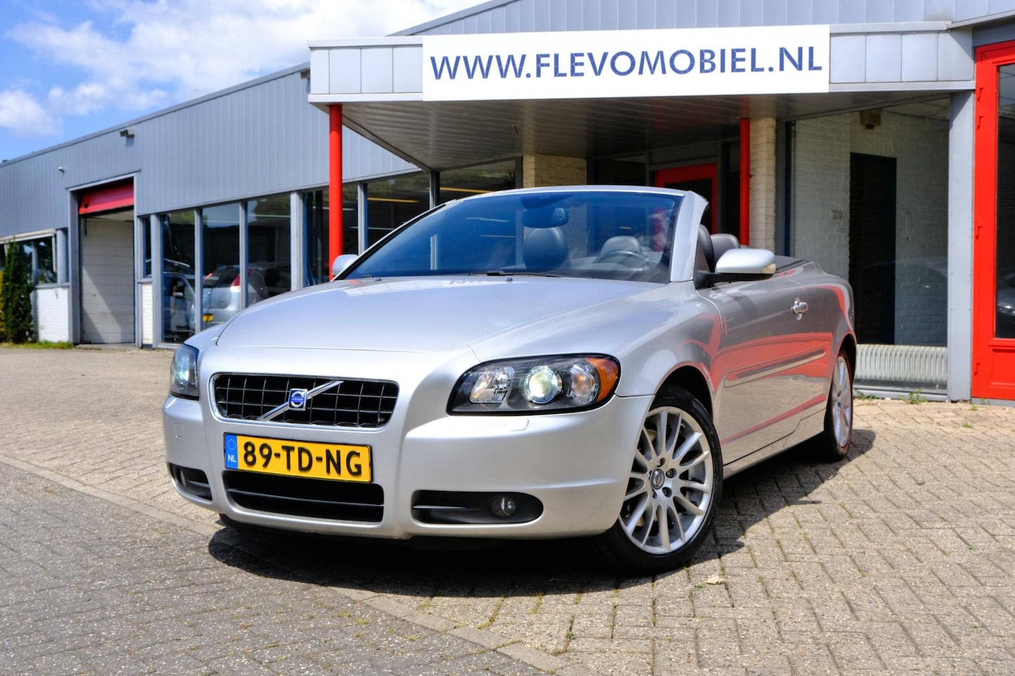 Volvo C70 Convertible - 2.5 T5 220PK Aut. Summum Leder|Xenon|PDC - AutoWereld.nl