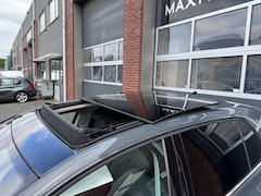 Volkswagen Golf - 1.5 TSI 150PK Style IQ LED ACC Pano Carplay