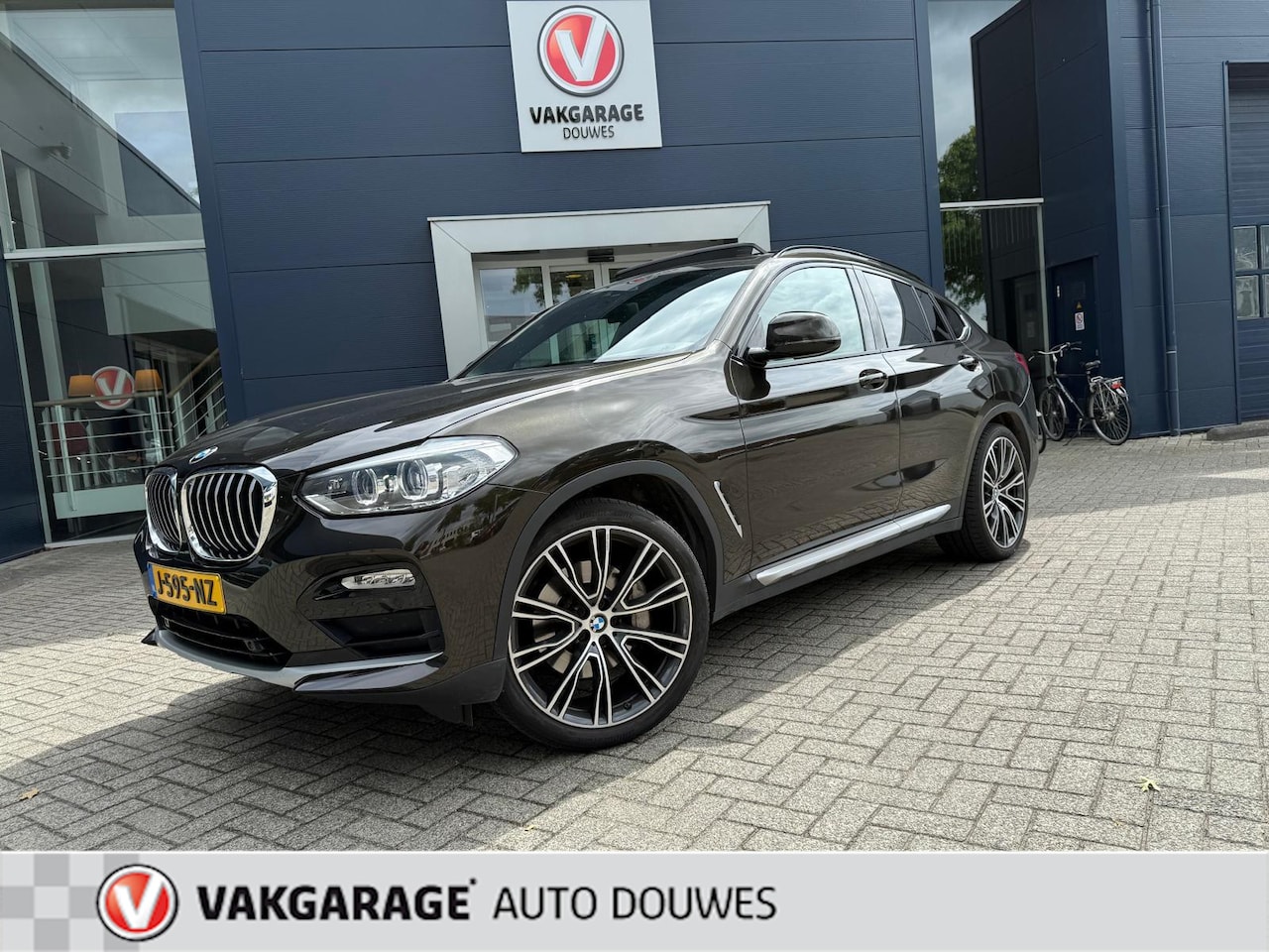 BMW X4 - XDrive30i High Executive |Pano|Trekhaak|Dealer onderhouden| - AutoWereld.nl