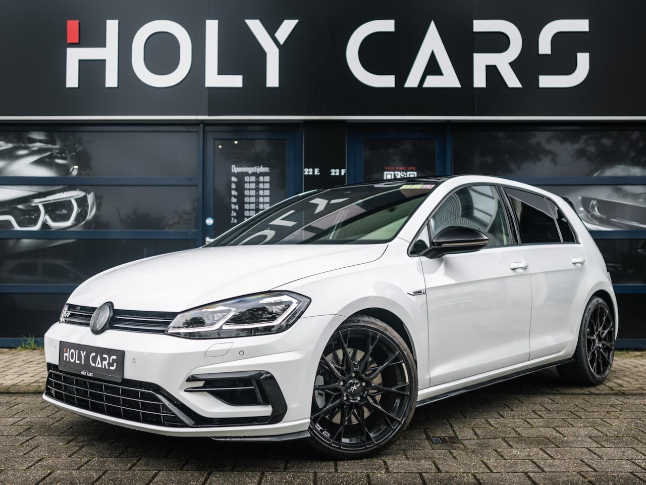 Volkswagen Golf - 2.0 TSI 4Motion R | Pano | Virtual | Camera | ACC | - AutoWereld.nl