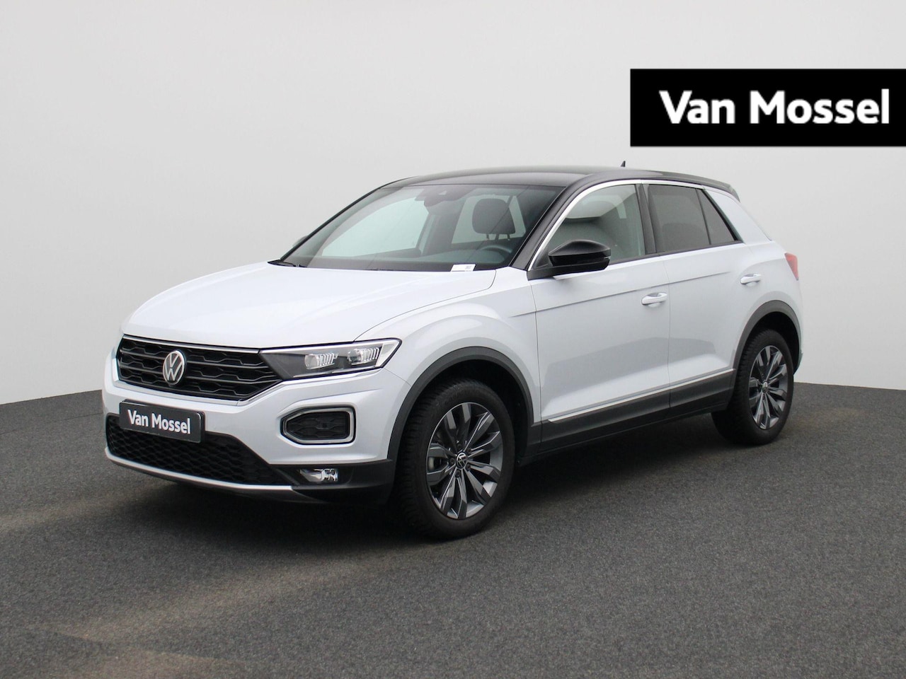 Volkswagen T-Roc - 1.5 TSI Sport 150 PK | Automaat | Stoelverwarming | Automatische Airco | Navigatie | 1 Inc - AutoWereld.nl