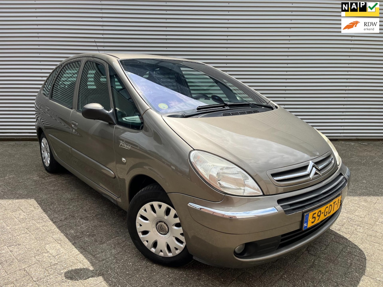 Citroën Xsara Picasso - 1.6i-16V Image|Cruise|Airco|Trekhaak| - AutoWereld.nl