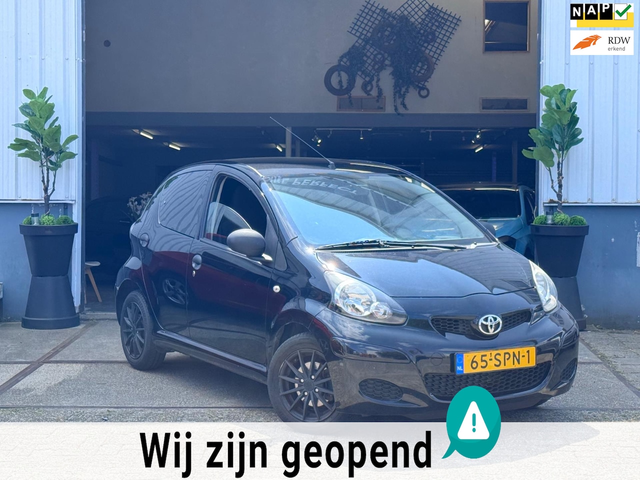 Toyota Aygo - 1.0-12V AIRCO//ELEK.RAMEN//GARANTIE - AutoWereld.nl