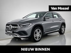 Mercedes-Benz GLA-Klasse - 250 e Business Solution Luxury Limited | Automaat | Trekhaak | Parkeer sensoren | Leder |