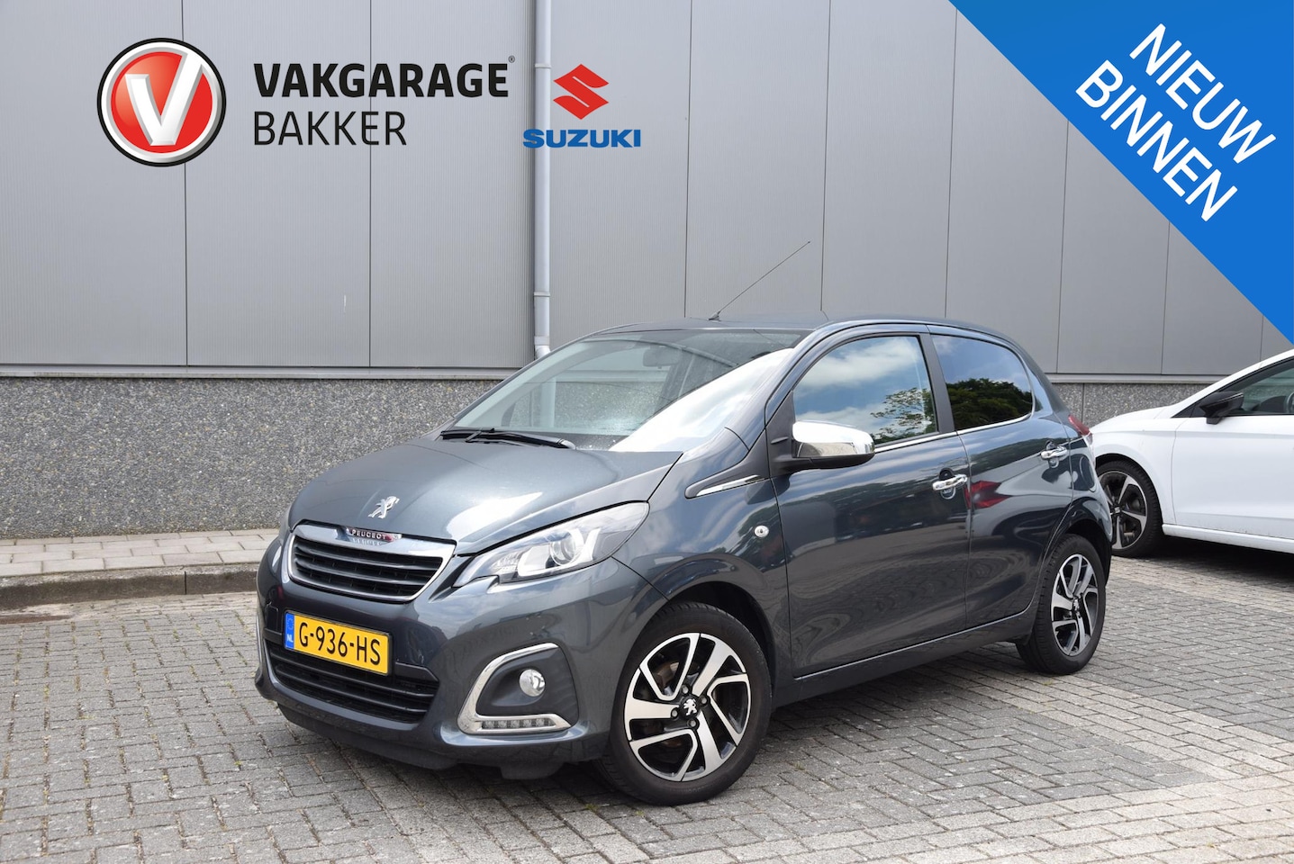 Peugeot 108 - 1.0 e-VTi Allure | Slechts 25.207 km!! | Cruise control | Lichtmetalen velgen | - AutoWereld.nl