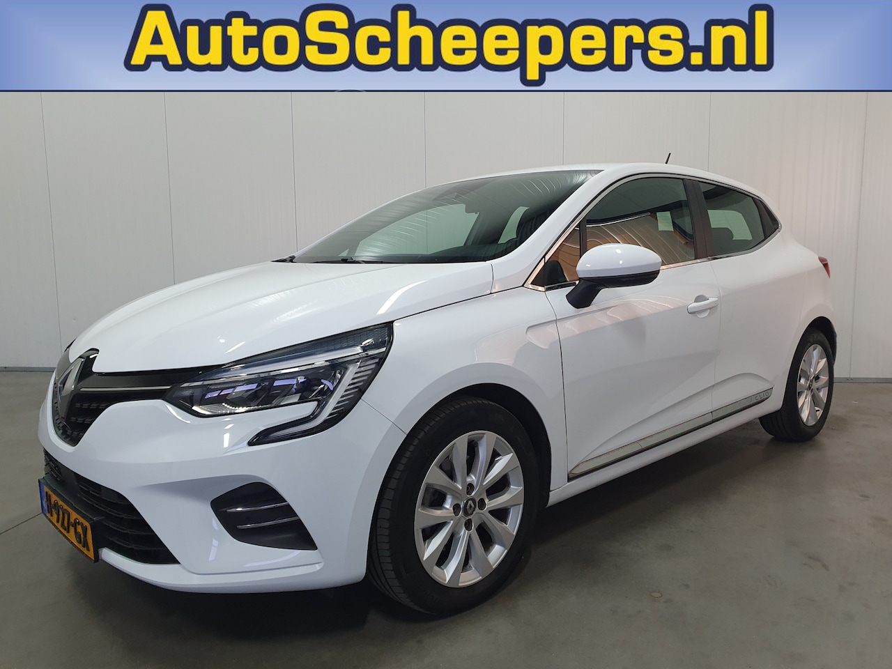 Renault Clio - 1.3 TCe Intens CLIMA/CARPLAY/CRUISE/CAMERA/LMV - AutoWereld.nl