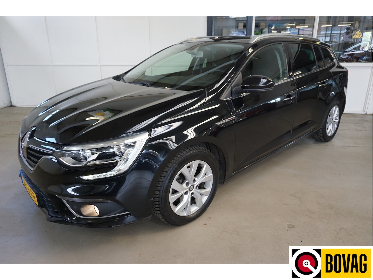 Renault Mégane Estate - 1.3 TCe Bose Trekhaak Navigatie Automaat - AutoWereld.nl