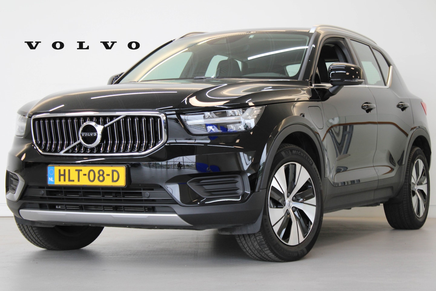 Volvo XC40 - T4 211PK Plug-in hybrid Inscription Expression | Park Assist | Navi | Getint Glas | Elek A - AutoWereld.nl