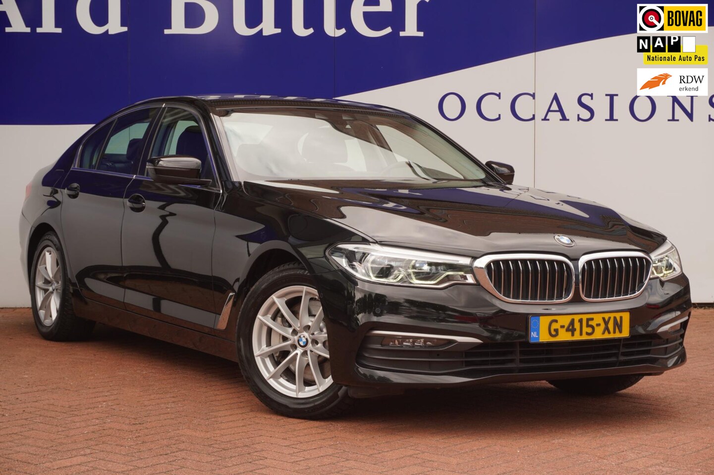 BMW 5-serie - 530e iPerformance eDrive Edition+volleder+Led+breed-navigatie+camera+stoel-verw+2 oplaad-s - AutoWereld.nl