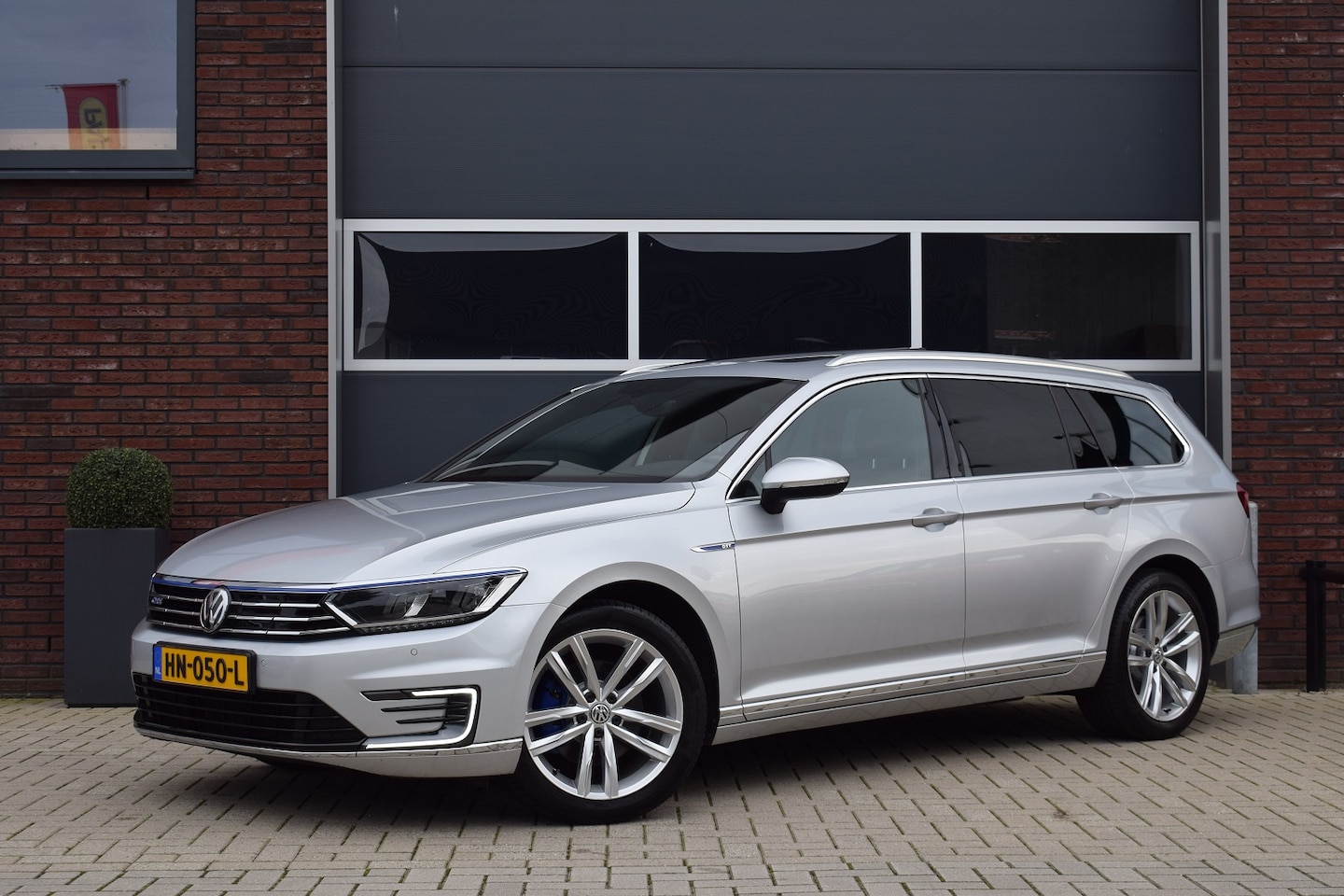Volkswagen Passat Variant - GTE 1.4 TSI DSG Highline | Panoramadak | Trekhaak - AutoWereld.nl