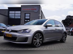 Volkswagen Golf - 2.0 TDI GTD | Panorama | Stoelverwarming | 184PK | Highline | Climatronic | Xenon/LED | Cr