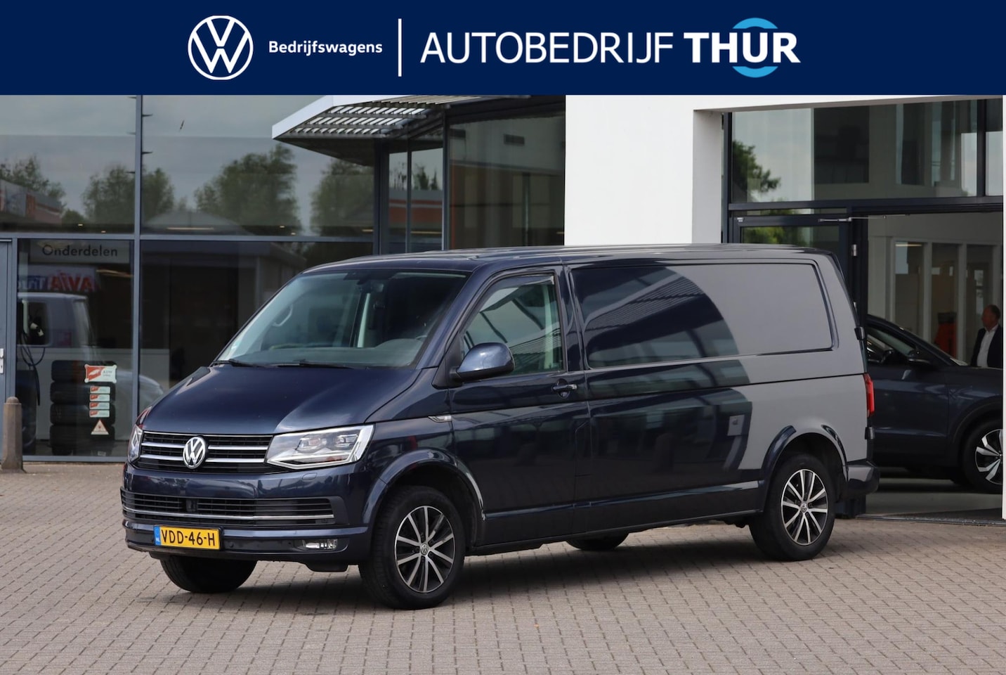 Volkswagen Transporter - 2.0 TDI L2H1 Highline 150PK / 110kW DSG, T-Edition, 17" LMV, navigatie, LED koplampen met - AutoWereld.nl