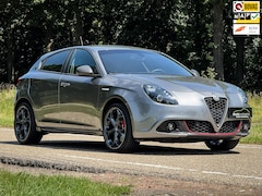 Alfa Romeo Giulietta - 1.4 Turbo MultiAir Super | 150pk | Carbon exterieur | Bose Audio | Navigatie | Leder | Per