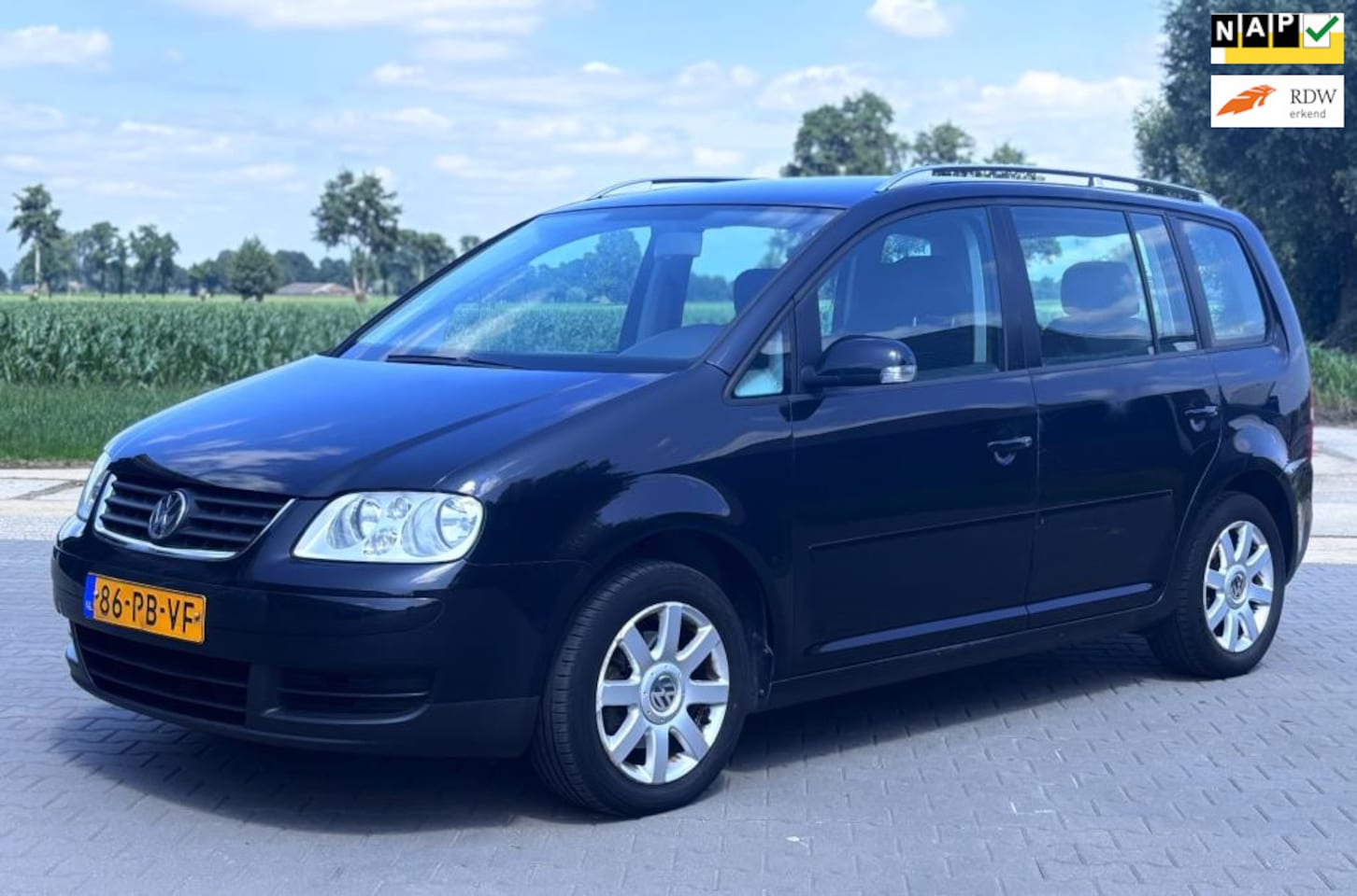 Volkswagen Touran - 1.6-16V FSI Trendline -NAP- 5PERS - AutoWereld.nl