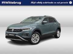 Volkswagen T-Roc - 1.5 TSI 150PK Life / Digitale Cockpit / Afneembare Trekhaak / Parkeersensoren V+A / Wirele