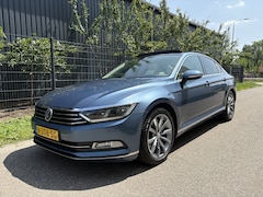 Volkswagen Passat - 2.0 TSI 4Motion Highline / AUTOMAAT / PANORAMADAK / HEAD-UP / NAVI